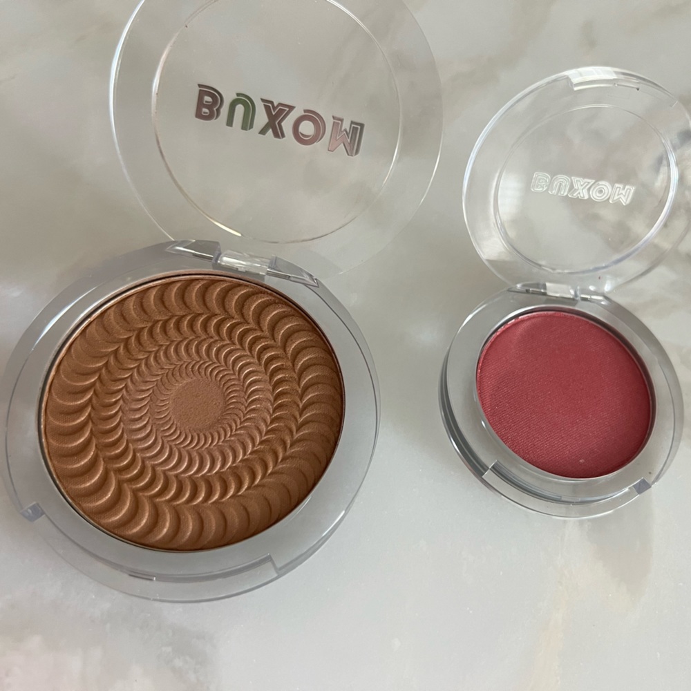 Buxom bronzer and blush duo